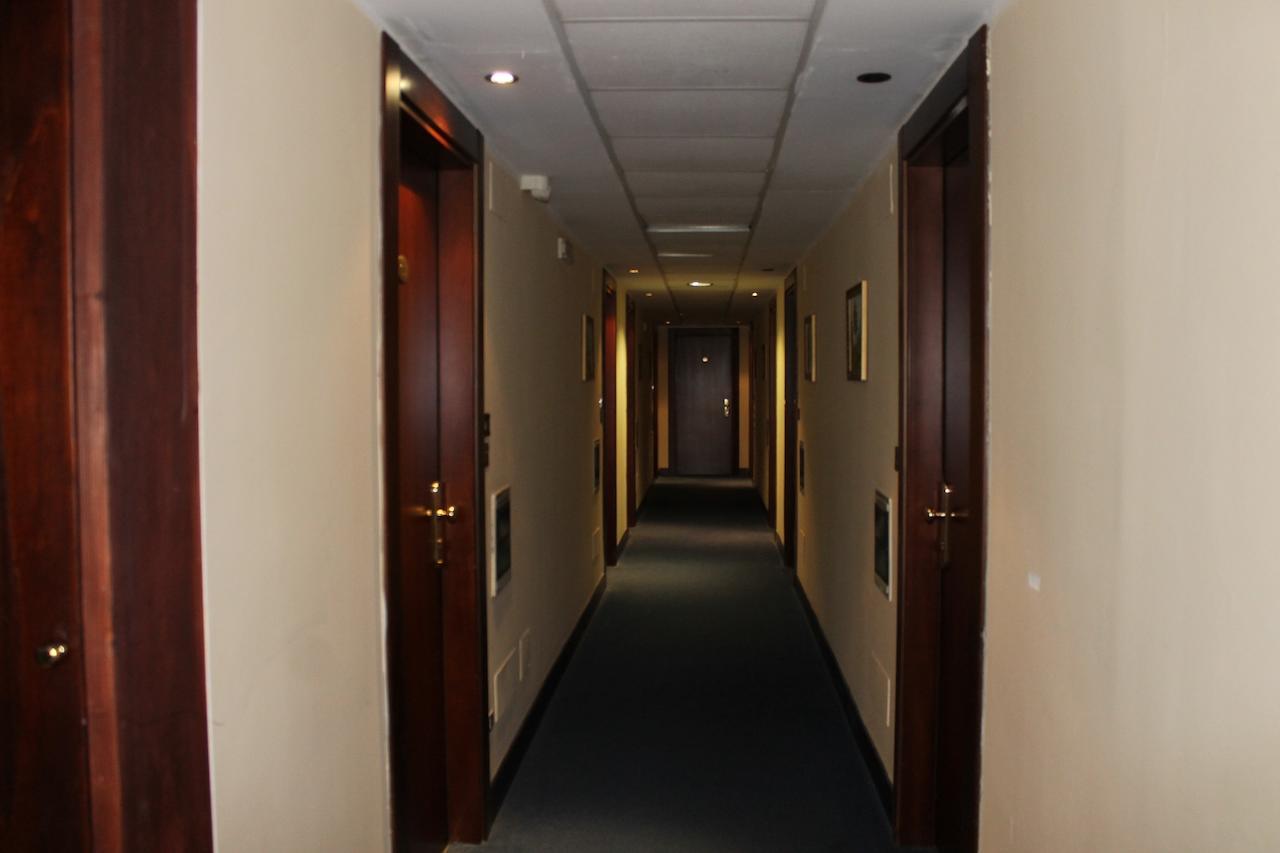Hotel De La Ville & Centro Congressi Benevento Kültér fotó