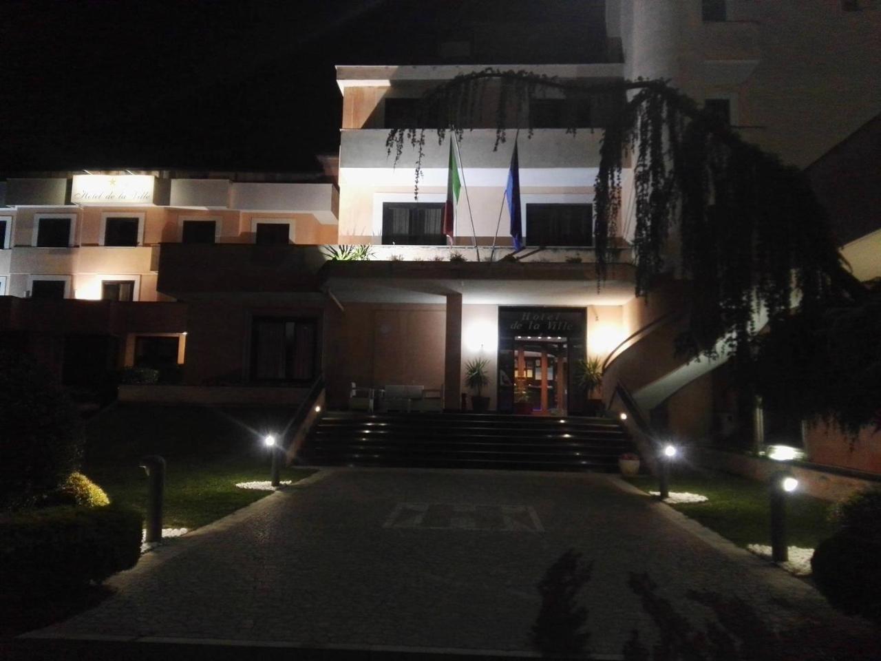 Hotel De La Ville & Centro Congressi Benevento Kültér fotó